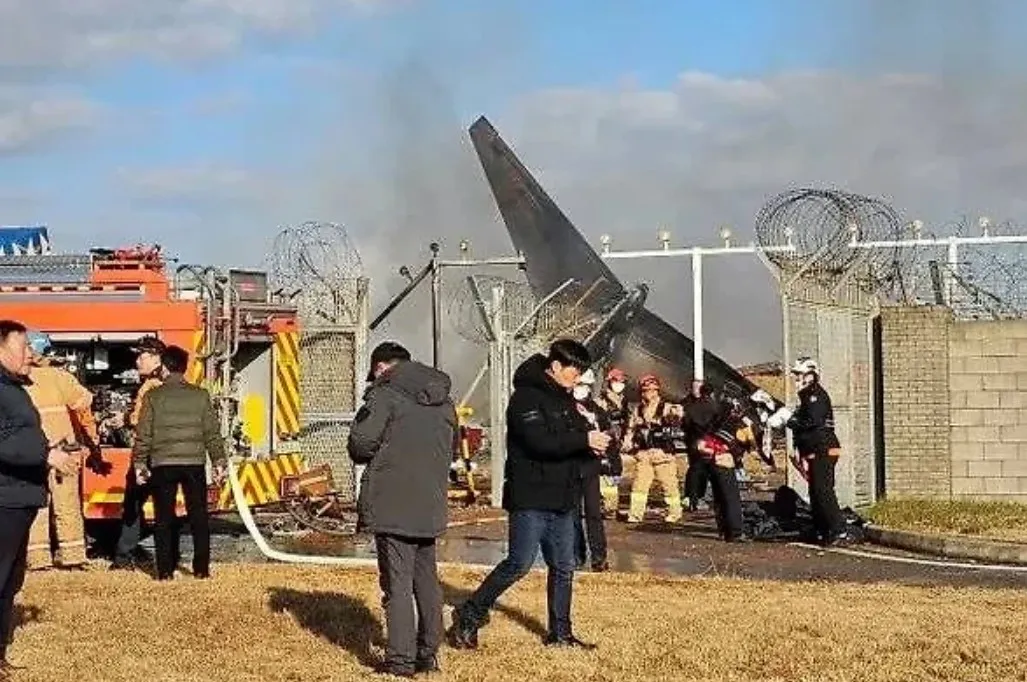 Фото 39 — Авиакатастрофа в Китае: погибли пассажиры и члены экипажа