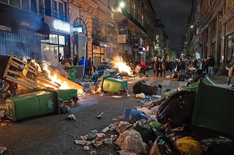 Фото 67 — Протесты во Франции: тысячи людей требуют отставки президента